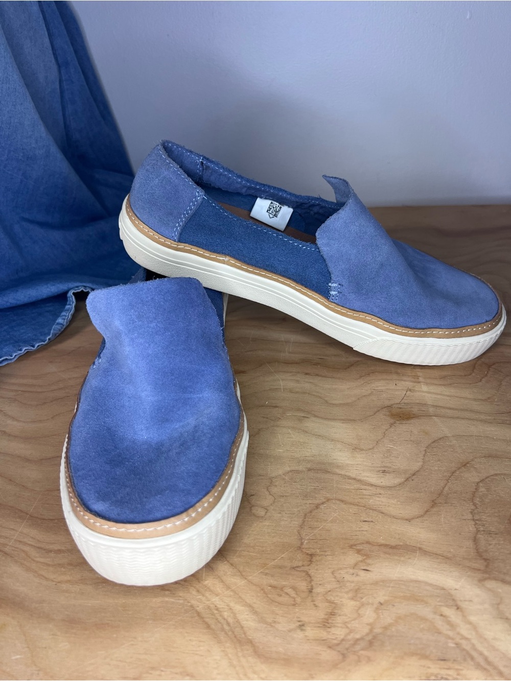 TOMS Sunset Blue Suede Loafers Size 7